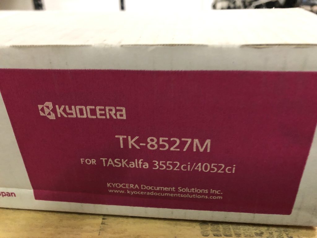 TK8527M Magenta Toner